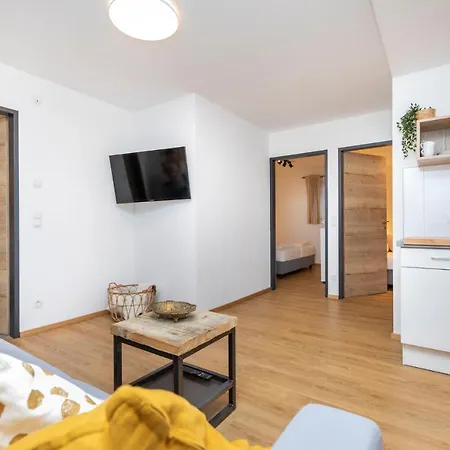 アパート Souterrain 333 *