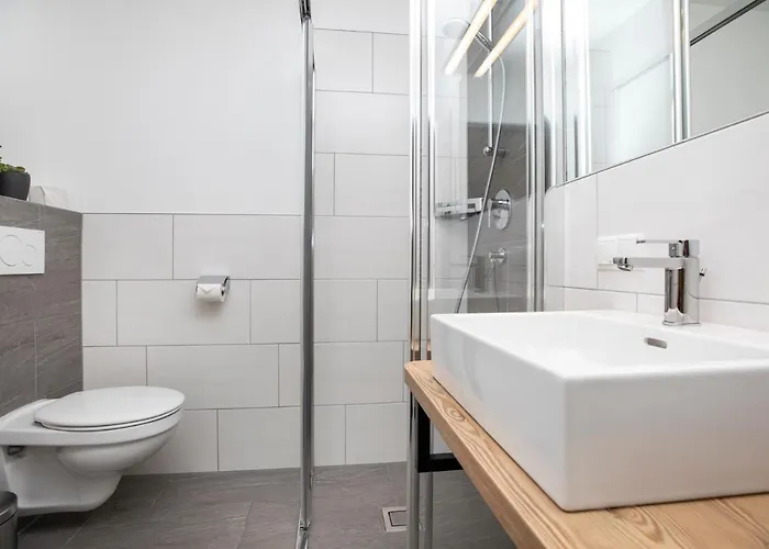 Апартаменти Souterrain 333 *